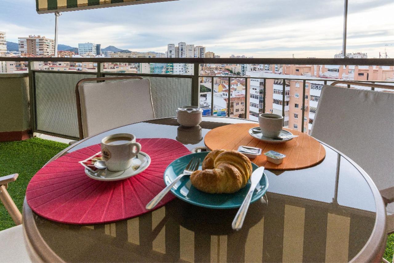 Apartamento Avenida Aurora Малага Екстериор снимка